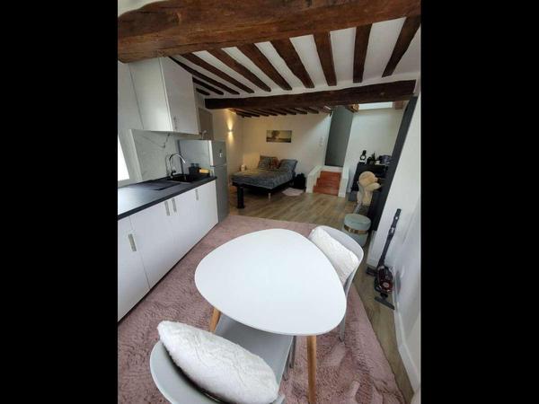 Location / Studio de 30 m², Meaux, Place Saint Maur / Photo 2