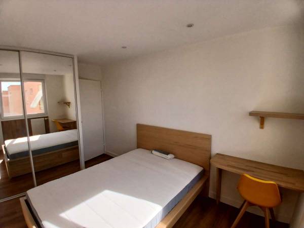 Colocation / Appartement 6 pièces de 90 m², Dijon, Avenue du Drapeau / Photo 2