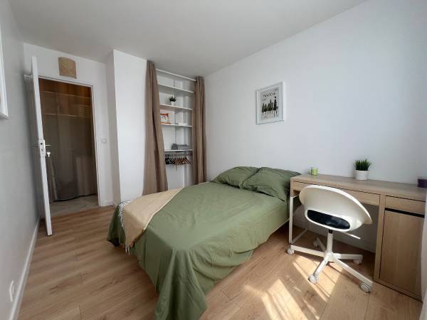Colocation / Appartement 3 pièces de 45 m², Clichy, Boulevard Victor Hugo / Photo 12