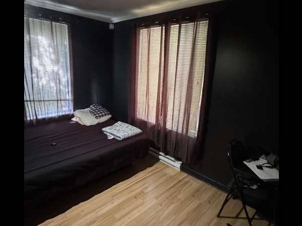 Colocation / Appartement 5 pièces de 125 m², Joliette, Rue Baby / Photo 2