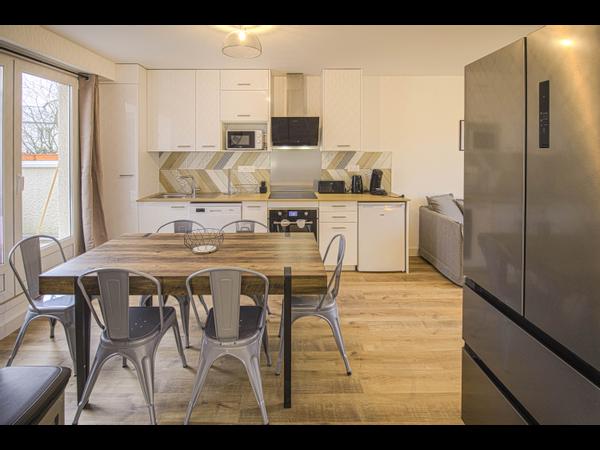 Flatsharing / 7-bedroom duplex · 112 m², Évry-Courcouronnes, Square Elie Reclus / Photo 2