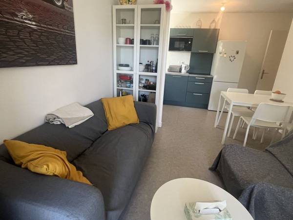 Flatsharing / 5-bedroom flat · 77 m², Rennes, Square de la Grande Charbonnière / Photo 2