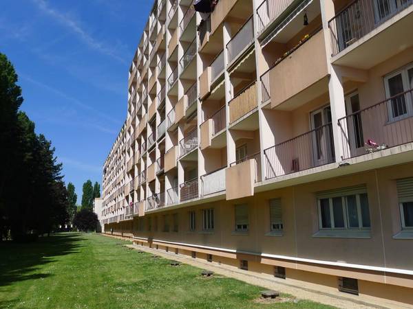 Location / Studio de 30 m², Dijon, Rue Chanzy / Photo 2