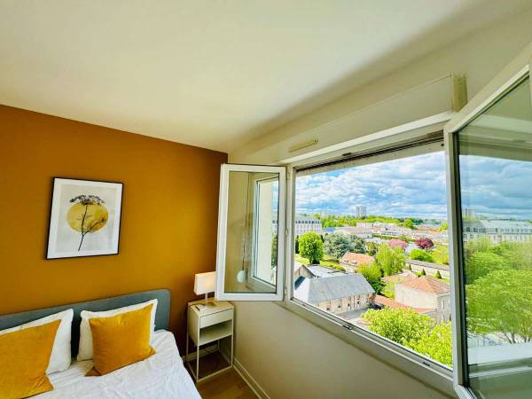 Colocation / Appartement 5 pièces de 78 m², Reims, rue de Courlancy / Photo 2
