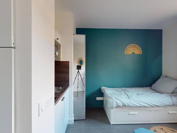 Location / Appartement 1 pièce de 20 m², Reims, Rue du Colonel Moll / Photo 2