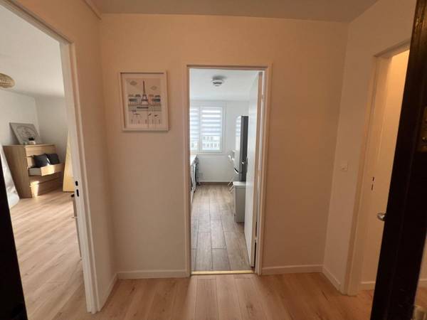 Colocation / Appartement 5 pièces de 90 m², Clichy, Boulevard Victor Hugo / Photo 2