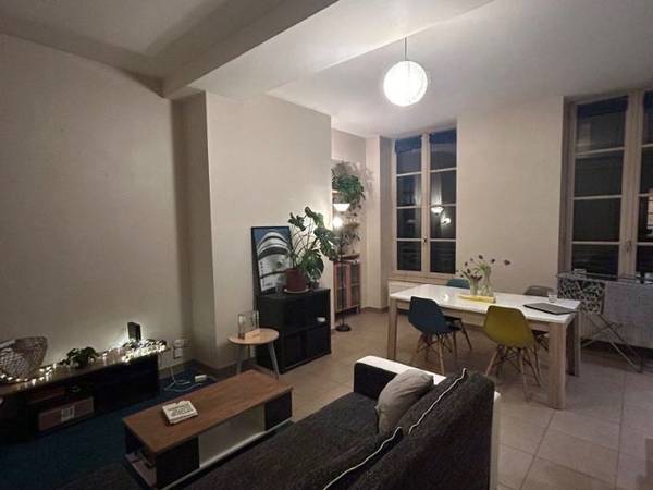 Sous-location / Appartement 4 pièces de 80 m², Lyon, Rue du Griffon / Photo 2
