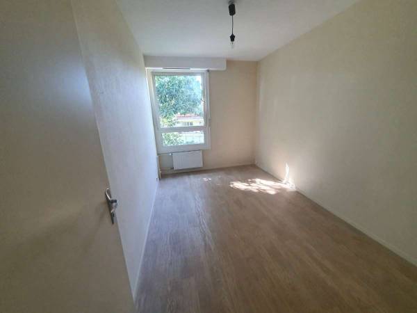 Colocation / Appartement 5 pièces de 80 m², Rennes, Square du Luxembourg / Photo 2