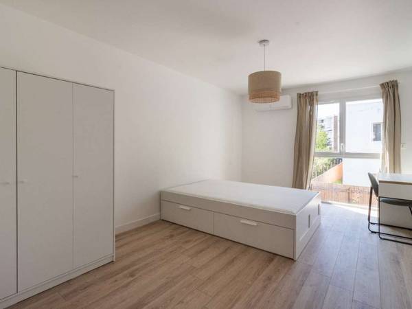 Colocation / Maison 10 pièces de 215 m², Pessac, Avenue de la Paillère / Photo 8