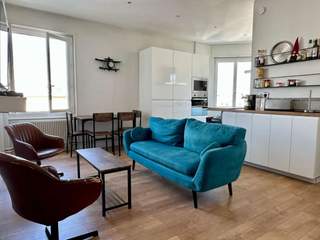 Colocation / Appartement 6 pièces de 101 m², Vénissieux, Route de Vienne