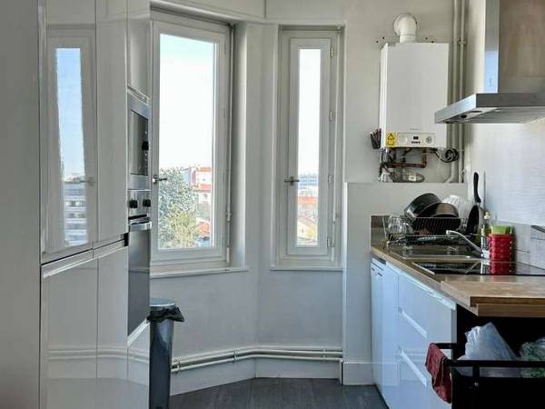 Colocation / Appartement 6 pièces de 101 m², Vénissieux, Route de Vienne / Photo 2
