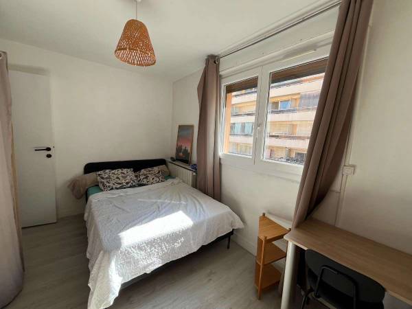 Colocation / Appartement 7 pièces de 65 m², Marseille, Rue Madon / Photo 2