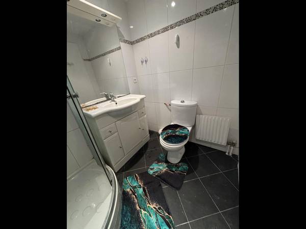 Colocation / Appartement 4 pièces de 80 m², Noisy-le-Grand, Allee de la Futaie / Photo 2