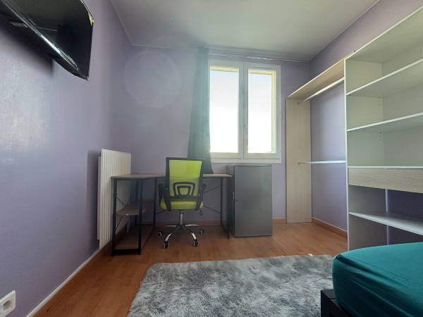 Colocation / Appartement 4 pièces de 80 m², Noisy-le-Grand, Allee de la Futaie / Photo 10