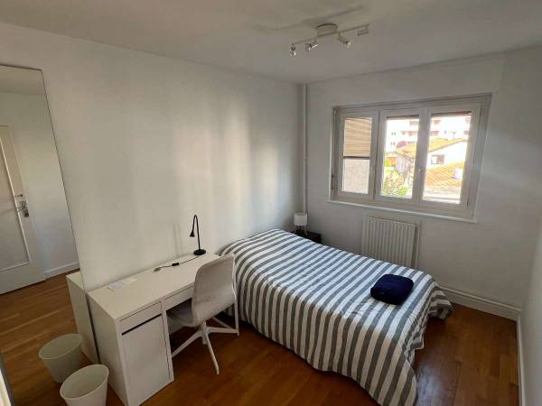 Coliving space / 4-bedroom flat · 68 m², Vénissieux, Route de Vienne / Photo 2