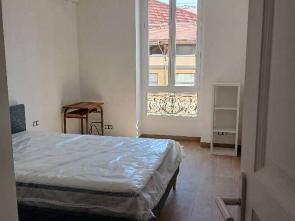 Colocation / Appartement 4 pièces de 70 m², Nice, Rue Beaumont / Photo 2