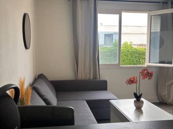 Colocation / Appartement 4 pièces de 64 m², Bordeaux, Rue du Jardin Public / Photo 2