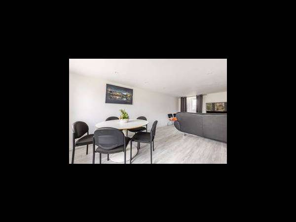 Colocation / Appartement 4 pièces de 80 m², Metz, Square du 14 Août 1870 / Photo 2