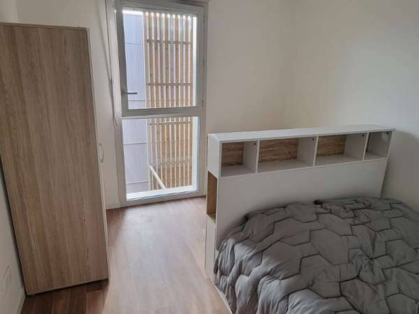 Colocation / Appartement 6 pièces de 77 m², Angers, Boulevard Jean Moulin / Photo 2