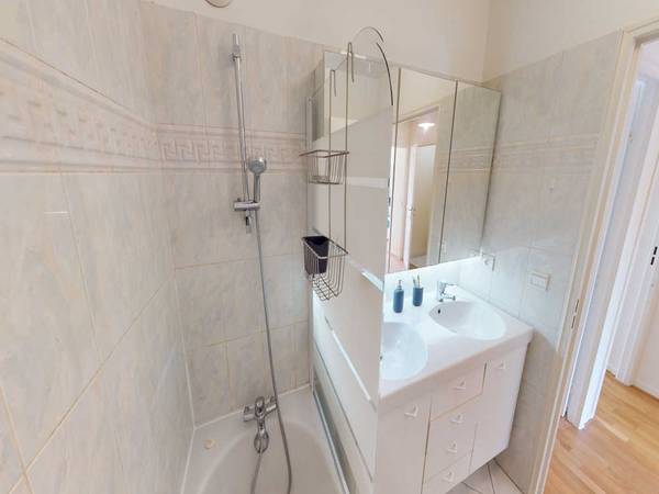 Colocation / Appartement 4 pièces de 90 m², Courbevoie, Rue Pierre Lhomme / Photo 18