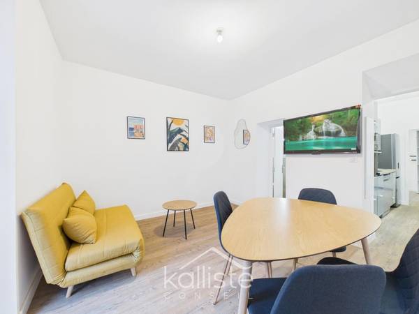 Location / Appartement 2 pièces de 33 m², Ajaccio, Cours Napoleon / Photo 2