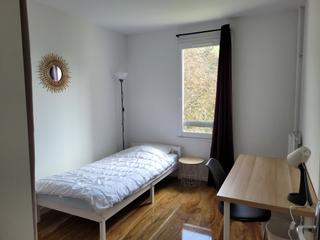 Colocation / Appartement 6 pièces de 105 m², Cergy, Rue de la Justice Brune