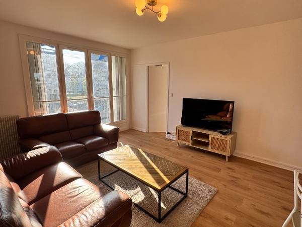 Colocation / Appartement 6 pièces de 85 m², Tours, Allée Bauchant / Photo 2