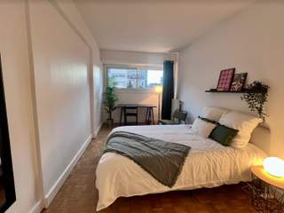 Colocation / Appartement 4 pièces de 103 m², Courbevoie, Rue de l'Abreuvoir