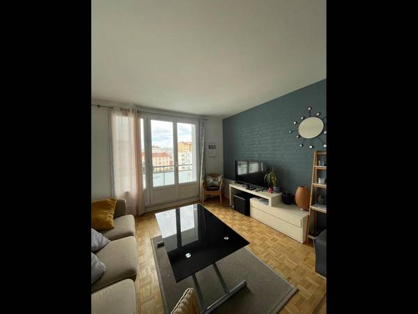 Colocation / Appartement 4 pièces de 70 m², Lyon, Rue Docteur Victor Despeignes / Photo 2