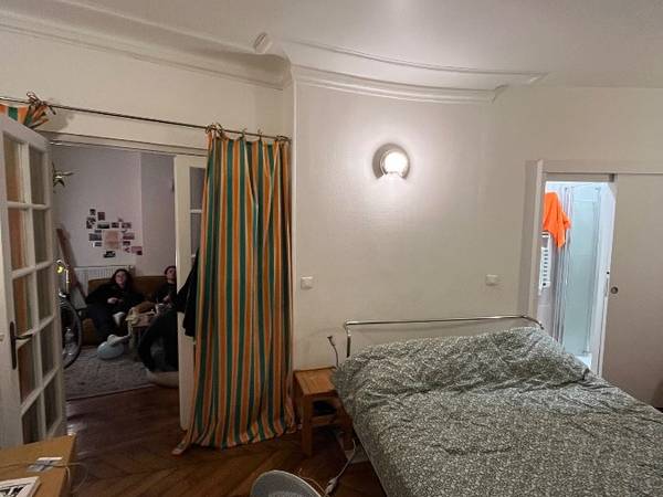 Sous-location / Appartement 4 pièces de 80 m², Paris, Rue Sainte-Isaure / Photo 2