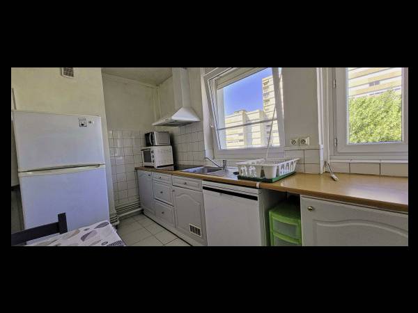 Colocation / Appartement 6 pièces de 12 m², Villeurbanne, 148 Cours Emile Zola / Photo 10