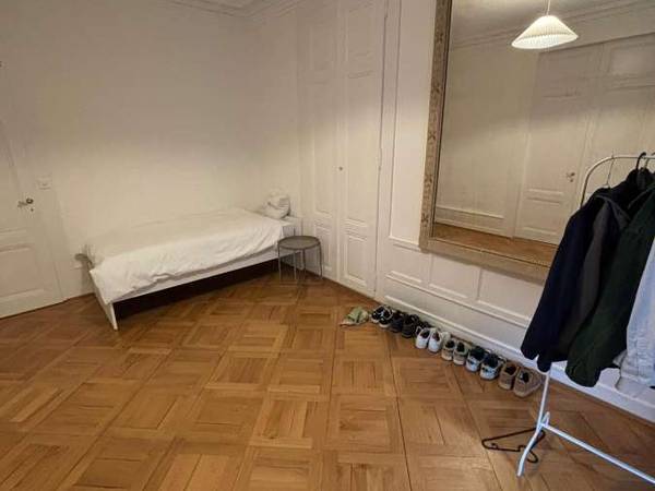 Colocation / Appartement 4 pièces de 85 m², Genève, Boulevard Helvétique / Photo 2