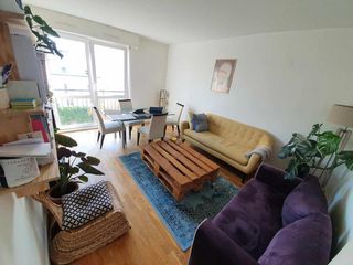Room share, 2 rooms apartment, Paris