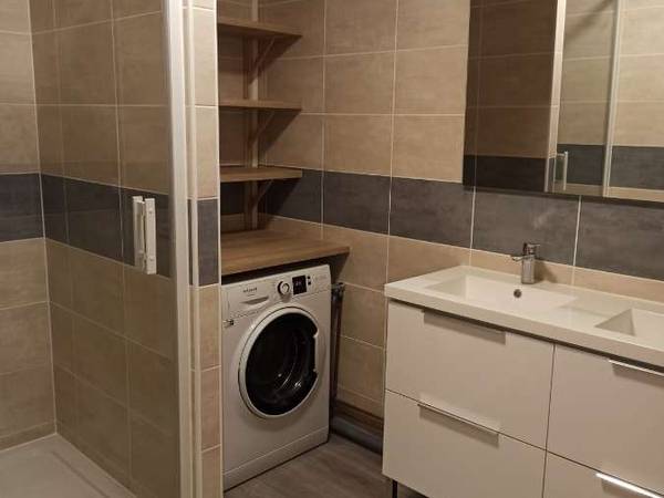 Colocation / Appartement 5 pièces de 93 m², Cenon, Rue Camille Pelletan / Photo 2