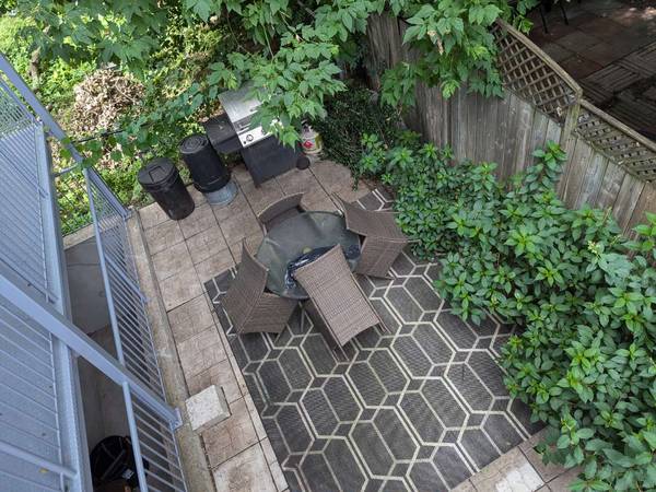 Colocation / Appartement 7 pièces de 107 m², Montréal, Rue la Fontaine / Photo 23