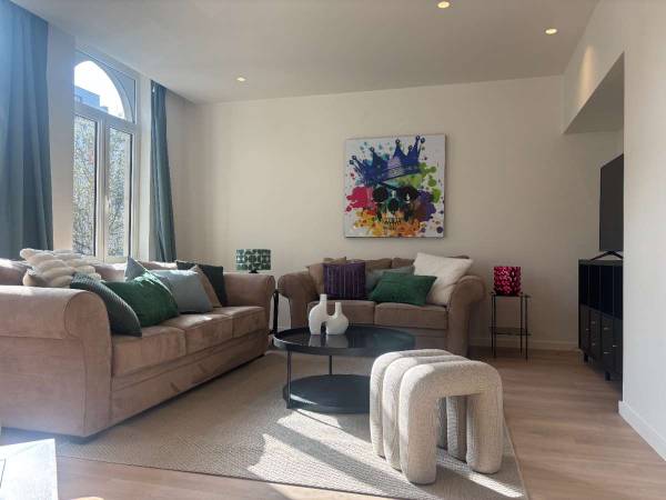 Flatsharing / 10-bedroom house · 350 m², Woluwe-Saint-Lambert, Avenue Louis Gribaumont / Photo 2