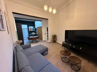 Colocation / Appartement 5 pièces de 115 m², Nîmes, Avenue Franklin Roosevelt