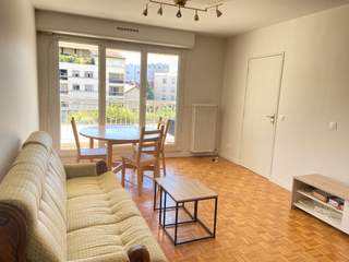 Colocation / 6 rooms apartment · 80 m², Lyon, Boulevard Yves Farge