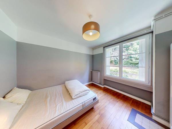 Colocation / Appartement 5 pièces de 95 m², Poitiers, Boulevard du Grand Cerf / Photo 2