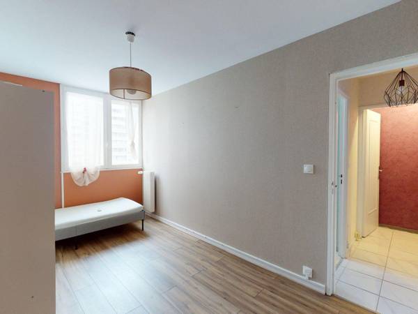 Colocation / Appartement 4 pièces de 75 m², Saint-Pierre-des-Corps, Allée du Grand Mail / Photo 2