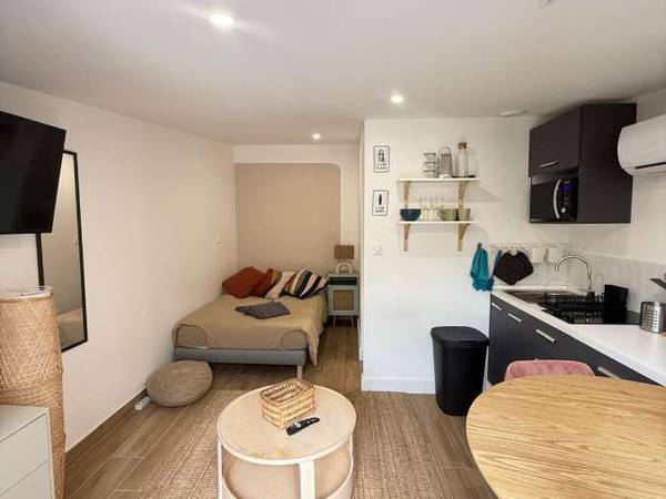 Location / Studio de 20 m², Villeurbanne, Rue Château Gaillard / Photo 2