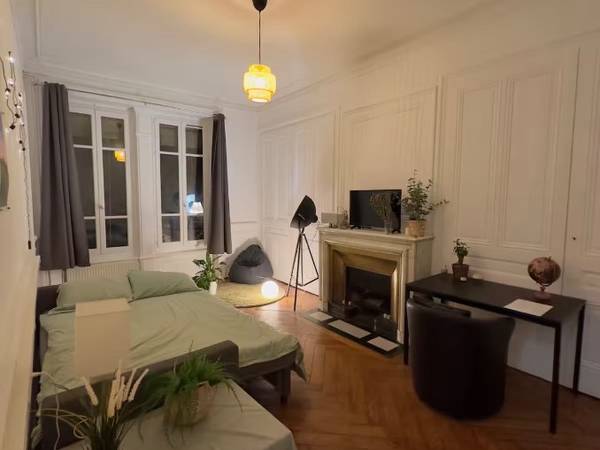 Colocation / Appartement 4 pièces de 90 m², Lyon, Rue Vendôme / Photo 2