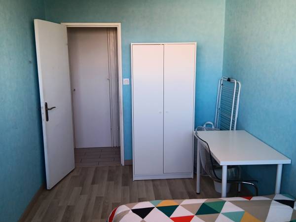 Colocation / Appartement 5 pièces de 85 m², Clermont-Ferrand, Rue des Trioux / Photo 2