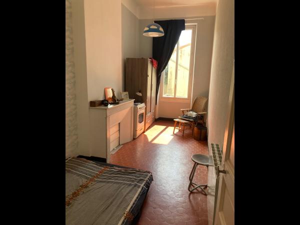 Location / Appartement 3 pièces de 105 m², Marseille, Rue Auguste Blanqui / Photo 9