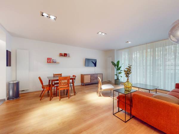 Location / Appartement 1 pièce de 54 m², Bruxelles, Boulevard du Régent 55 / Photo 2