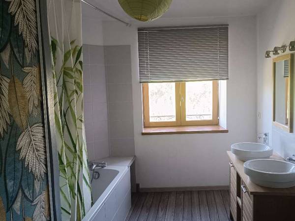 Colocation / Maison 7 pièces de 200 m², Chaintré, Route des Galopières / Photo 2