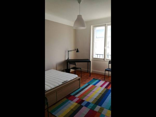 Colocation / Appartement 4 pièces de 71 m², Orléans, Rue Jeanne d'Arc / Photo 2