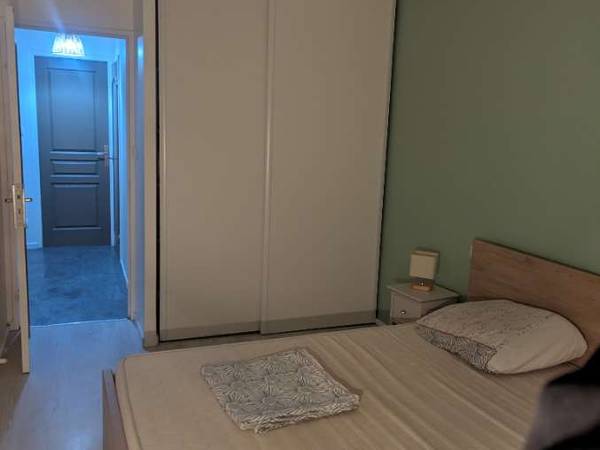 Colocation / Appartement 4 pièces de 94 m², Saint-Étienne, Rue Théodore de Banville / Photo 8