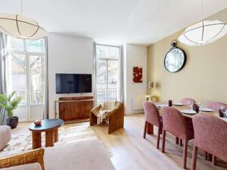 Room share / 7 rooms apartment · 130 m², Bordeaux, Cour d'Albret
