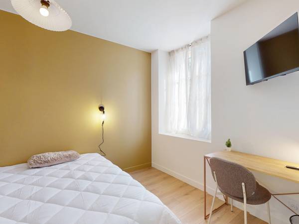 Colocation / Appartement 7 pièces de 130 m², Bordeaux, Cour d'Albret / Photo 9